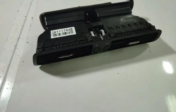 Volkswagen PASSAT CC Dash center air vent grill 3C1819723F