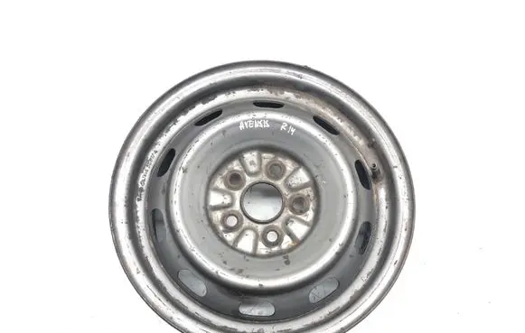 Toyota Avensis T220 R14 steel rim 