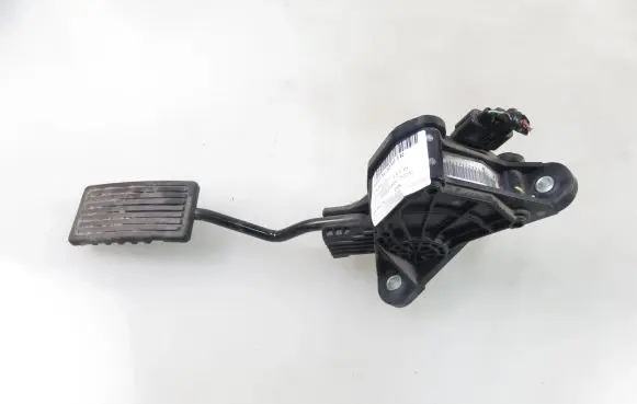 Honda CR-V Accelerator throttle pedal JM14A