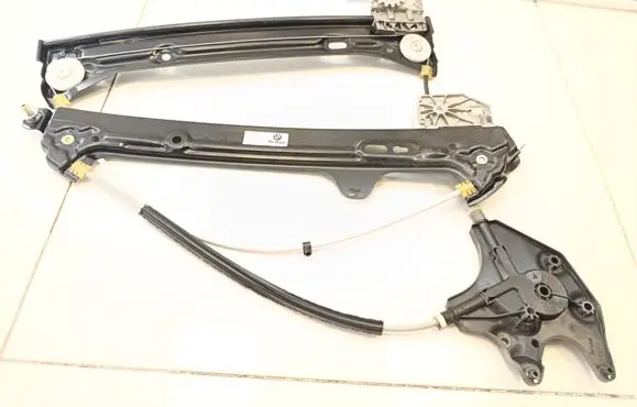 BMW i3 Front window lifting mechanism without motor 7290858