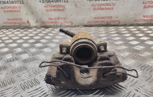 Volkswagen Golf Plus Front brake caliper