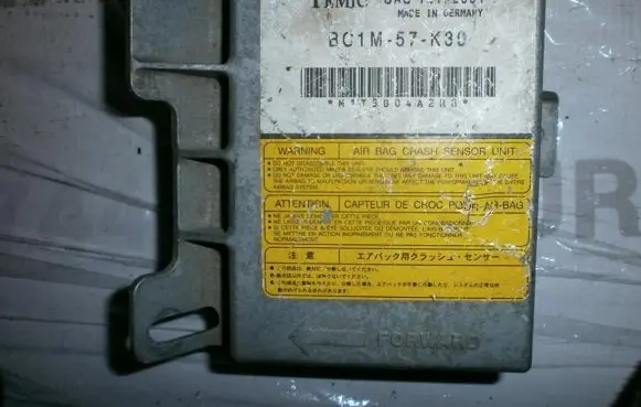 Mazda 323 Airbag control unit/module BC1M57K30 12192601
