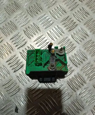 Glow plug pre-heat relay