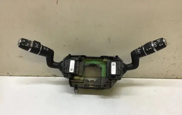 Jaguar E-Pace Wiper turn signal indicator stalk/switch J9C313N064FC
