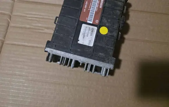 Audi 80 90 B3 Engine control unit/module 443907311