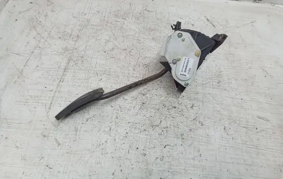 Volvo XC90 Accelerator throttle pedal 30683521