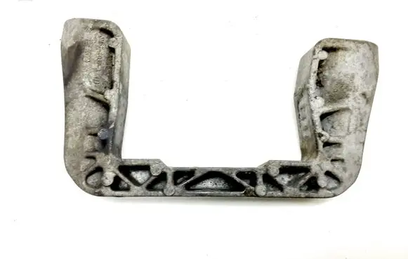 Volvo V50 Engine mounting bracket 326C31