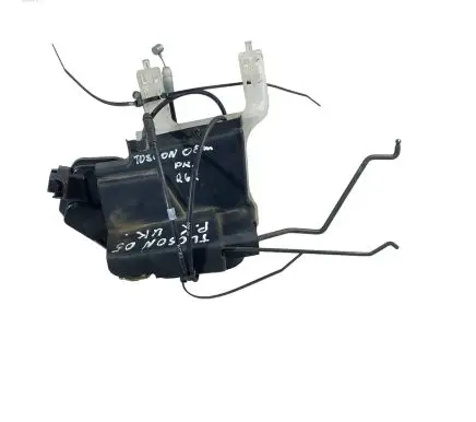 Hyundai Tucson JM Front door lock