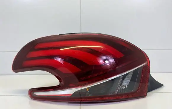 Peugeot 208 Rear/tail lights 9810343080