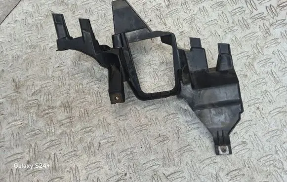 BMW 7 E65 E66 Headlight/headlamp mounting bracket 161698