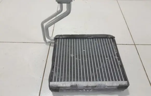 Land Rover Discovery Sport Air conditioning (A/C) radiator (interior) FA992003 J2842R1234YF