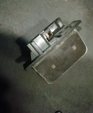 Nissan Serena Heater blower fan relay 2715060R00