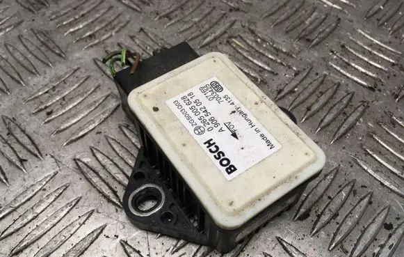 Mercedes-Benz Vito Viano W639 ESP acceleration yaw rate sensor 0265005628 A9065420518 7003425