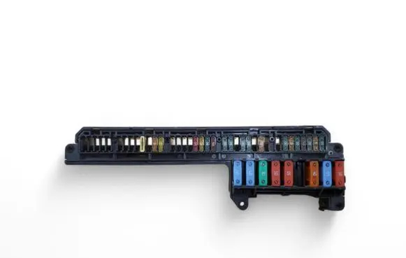 BMW 5 E60 E61 Fuse module 6957330
