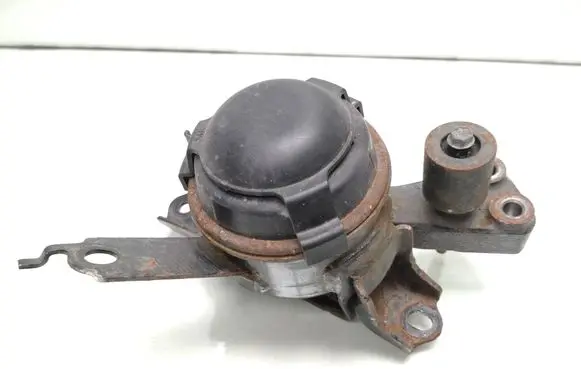 Toyota Yaris Engine mount bracket Fcd500