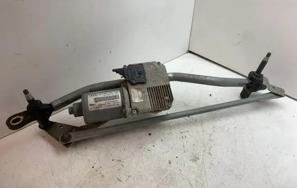 Audi A5 8T 8F Front wiper linkage and motor 8T1955119C