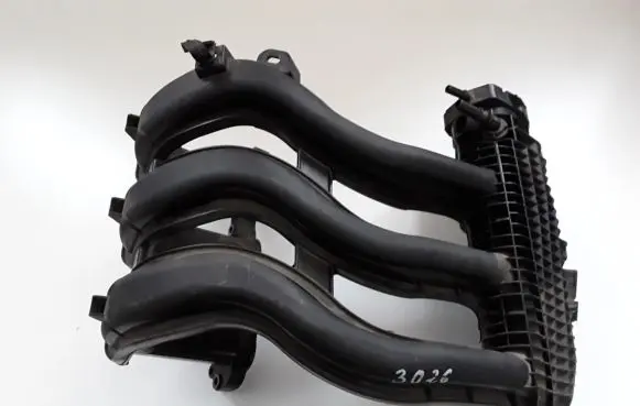 Peugeot 208 Intake manifold 9673068980