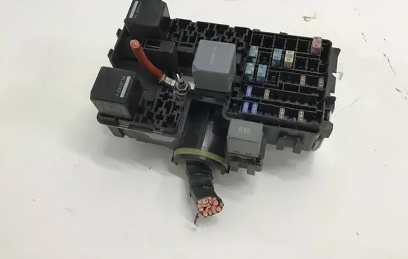 Volvo XC90 Fuse module 31384034