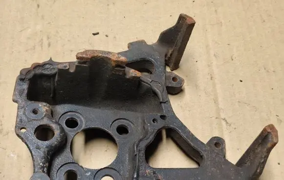 Chrysler 300M Rear wheel hub spindle/knuckle