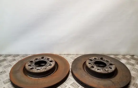 Volkswagen PASSAT B7 Front brake disc