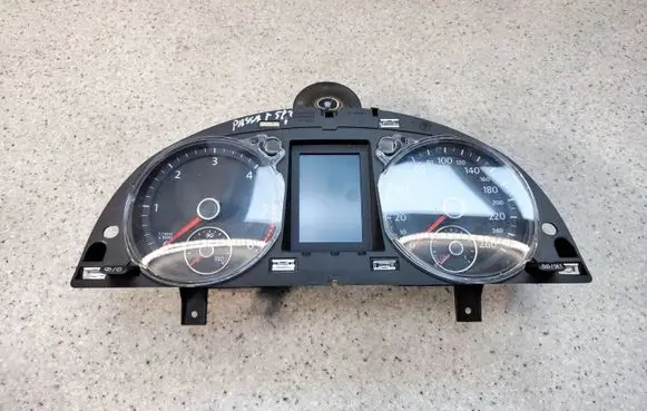 Speedometer (instrument cluster)