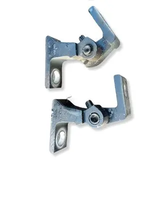 Volkswagen Tiguan Front door lower hinge 5N0831402A