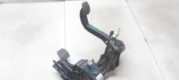 Renault Master III Pedal assembly 