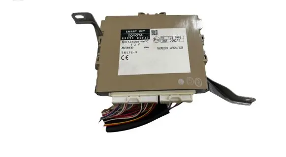 Toyota Avensis T270 Other control units/modules 8999005033 MB2325006632