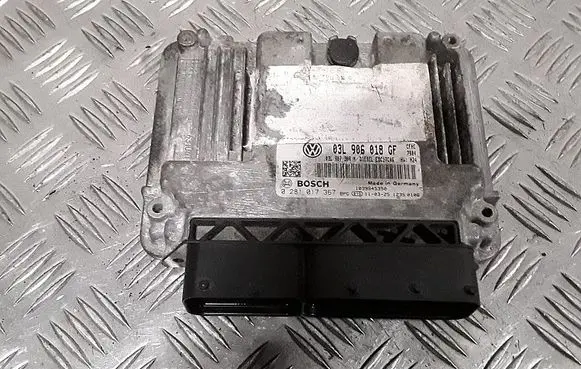 Volkswagen Scirocco Engine control unit/module 03L906018GF 0281017367