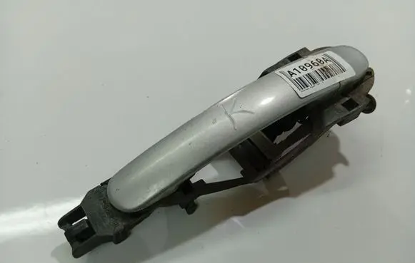 Volkswagen PASSAT B5 Front door exterior handle 3B0837885