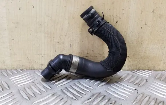 Mercedes-Benz CLS C219 Engine coolant pipe/hose A2118301496