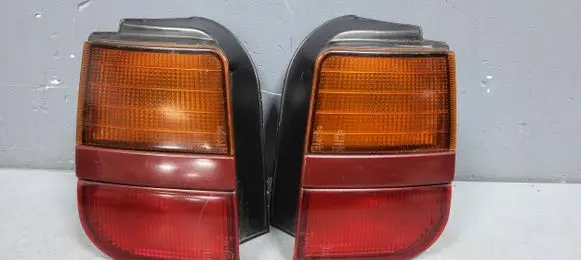Mitsubishi Space Wagon Rear/tail lights set 043-1536
