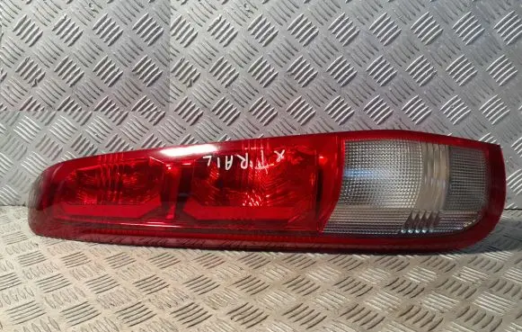 Nissan X-Trail T30 Rear/tail lights