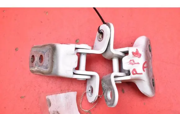 Toyota Yaris Front door hinge set 