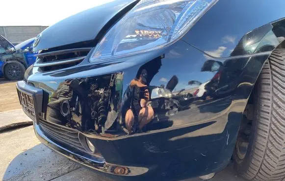 Toyota Prius (NHW20) Front bumper
