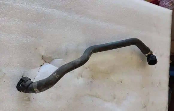 BMW X5 F15 Engine coolant pipe/hose 8514433