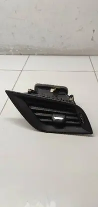 BMW 1 F40 Dashboard side air vent grill/cover trim 6823189
