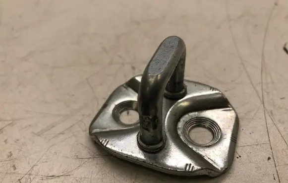 Alfa Romeo Giulietta Front door lock loop/hook striker B792