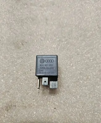 Audi A4 S4 B5 8D Other relay 8D0951253