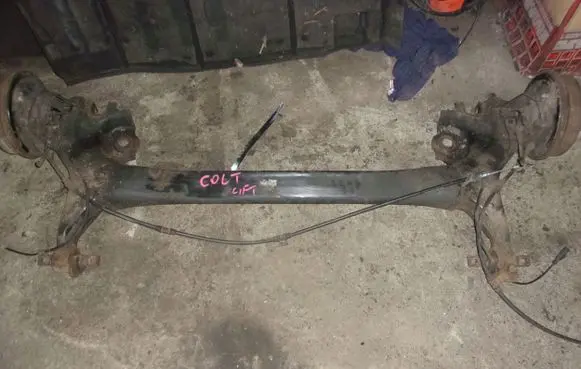Mitsubishi Colt Rear axle beam with reductor 