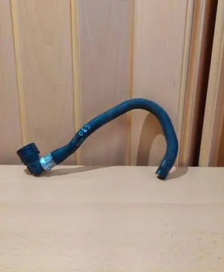 Volvo V70 Engine coolant pipe/hose 9485590