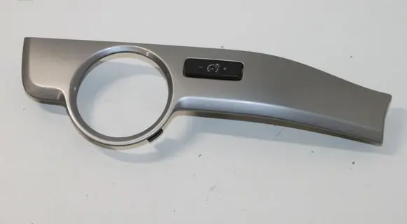 Volkswagen PASSAT B7 Panel trim 561857211
