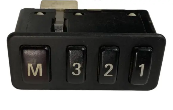 BMW 5 E39 Seat control switch 8352160
