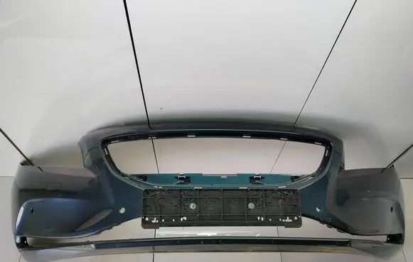 Volvo V40 Front bumper 31283732