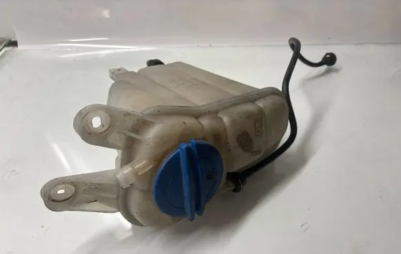 Audi A4 S4 B8 8K Coolant expansion tank/reservoir 8K0121403C