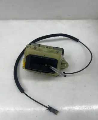 Mercedes-Benz C W204 Gear shifter/selector A2042673724 DCAC68A 140363702