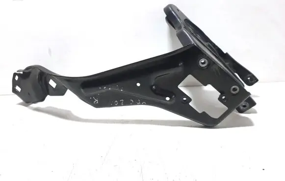 Mercedes-Benz C W204 Headlight/headlamp mounting bracket A2046201291