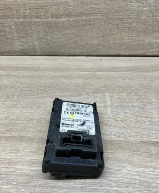 Renault Megane II Ignition lock 8200074331A S11853900F