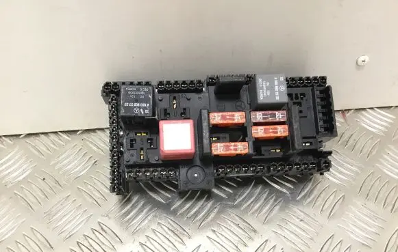 Mercedes-Benz E W238 Fuse module A2139068801