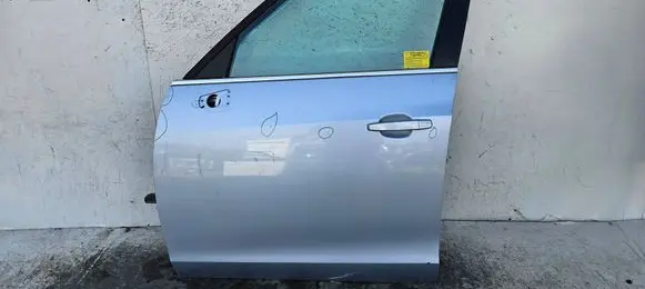 Opel Zafira C Front door 